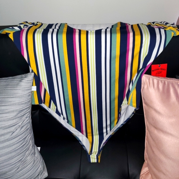 Forever 21 Plus Size Knit Bodysuit - Picture 2 of 5